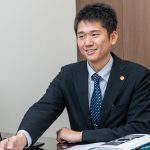 井上弁護士